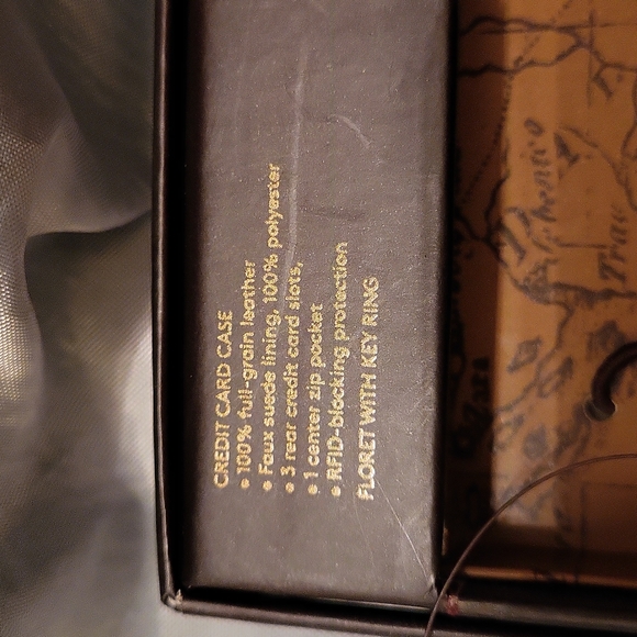 Patricia Nash cardcase & keychain fob - Picture 4 of 5